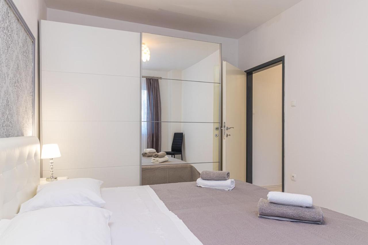 Three Waves Apartment New بولا المظهر الخارجي الصورة