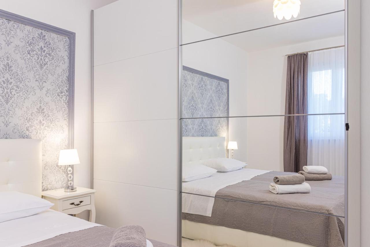 Three Waves Apartment New بولا المظهر الخارجي الصورة