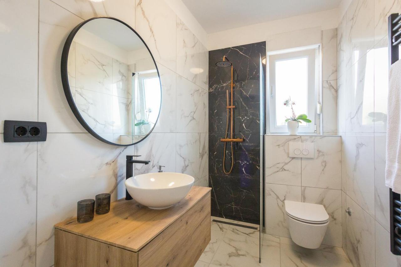 Three Waves Apartment New بولا المظهر الخارجي الصورة